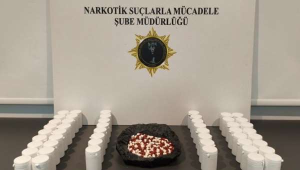 Samsun'da uyuşturucu operasyonları: Binlerce ecza ele geçirildi