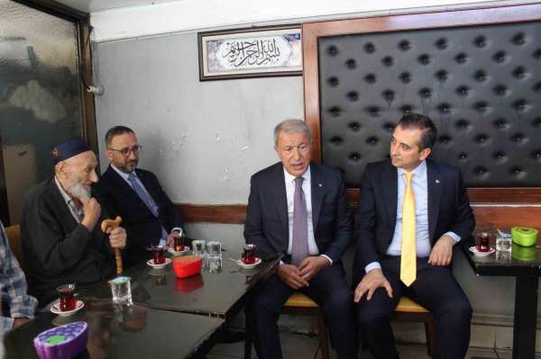 TBMM Milli Savunma Komisyonu Başkanı Akar şehit yakını ve gazilerle bir araya geldi