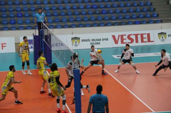 Efeler Ligi: Bingöl Solhan Spor: 3 - Arhavi Voleybol: 0