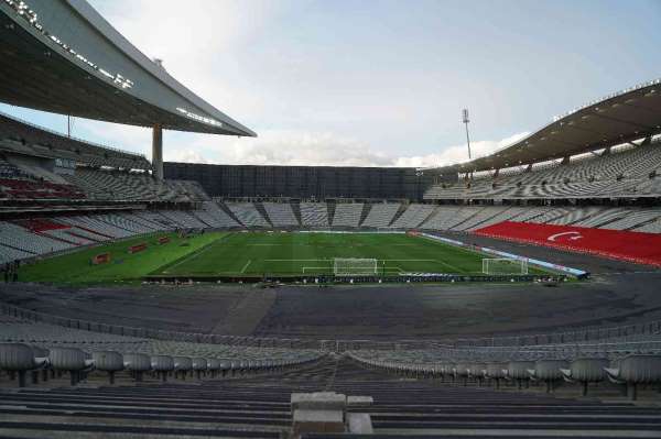 İstanbulspor - Fenerbahçe maçı Atatürk Olimpiyat Stadyumu'nda oynanacak