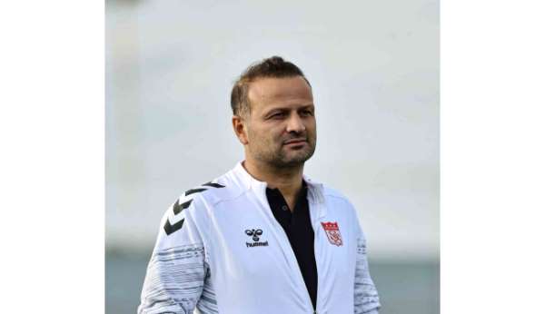 Sivasspor, Osman Zeki Korkmaz ile yollarını ayırıyor