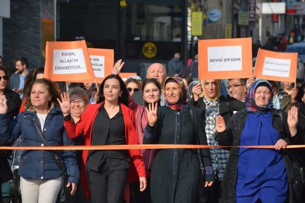 AK Parti'li kadınlar, 25 Kasım'da 'kadına şiddete dur' dedi 