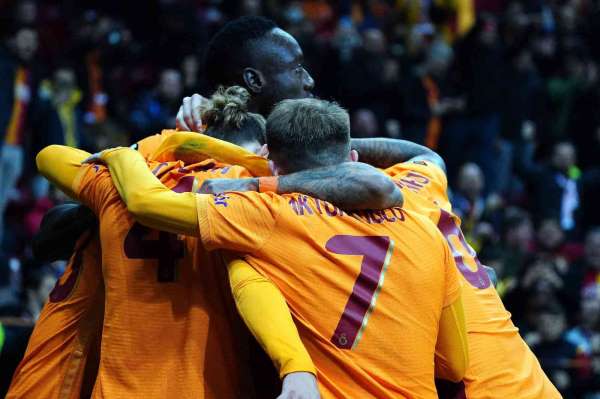 UEFA Avrupa Ligi: Galatasaray: 1 - Marsilya: 0