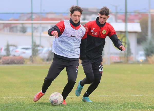 Eskişehirspor, Yeni Mersin İdman Yurdu maçı hazırlıklarını tamamladı - Eskişehir haber