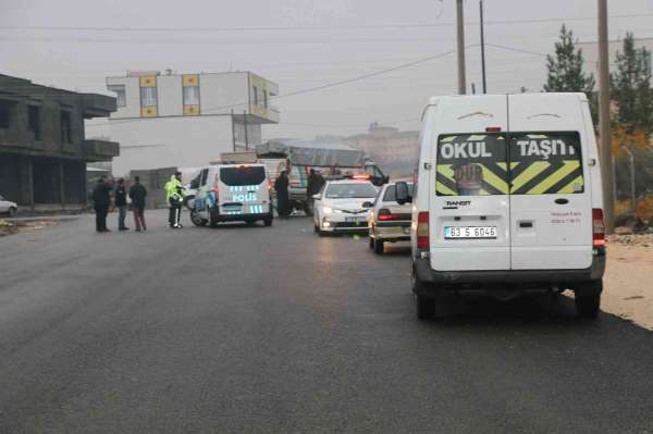 Siverek'te öğrenci servisinin de içinde bulunduğu zincirleme kaza: 13 yaralı - Şanlıurfa haber