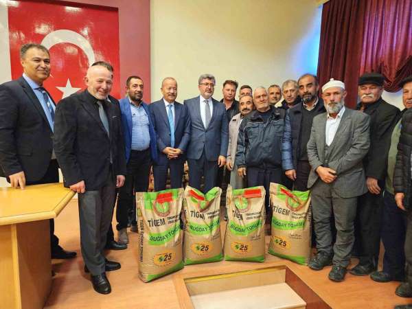 Çiftçilere yarısı hibeli 5 milyon TL'lik tohum dağıtılacak