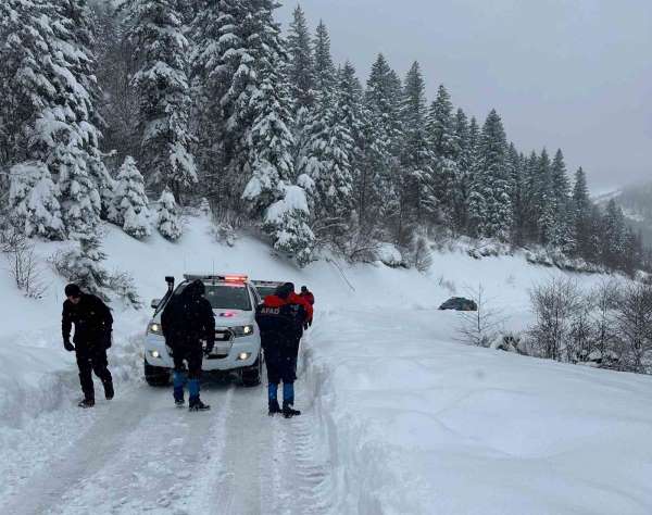 Ordu'da kar nedeniyle mahsur kalan 4 kişi kurtarıldı