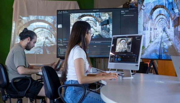 İzmir Ekonomi, geleceği mikro-yeterliliklerle kuruyor