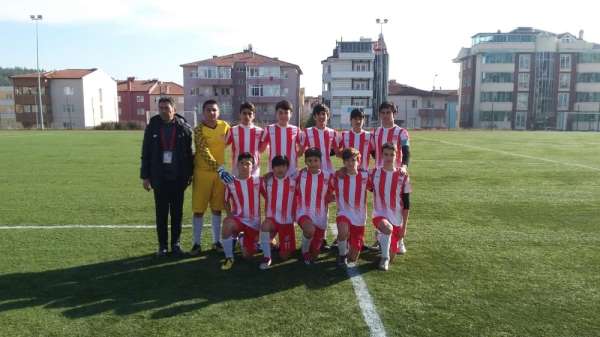 Ligde 12'de 12 yapan Bilecikspor U14 Gençler Ligi şampiyonu oldu 