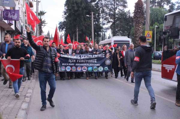 Sarıkamış şehitleri için yürüdüler