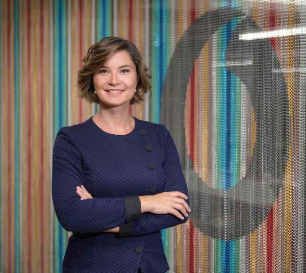 Vodafone'dan 'Cumhuriyetin Yüzüncü Yılında Teknolojide Yüz Lider Kadın' projesine destek