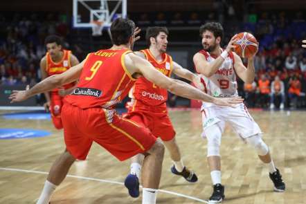 2019 FIBA Dünya Kupası Avrupa Elemeleri: İspanya: 74 - Türkiye 58 