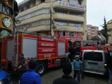 CHP Bulancak İlçe Başkanlığı'nda çıkan yangın korkuttu 