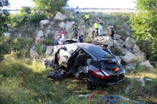 Kütahya'da trafik kazası: 2 ölü, 3 yaralı