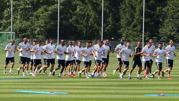 Beşiktaş, Avusturya'da hazırlıklarını sürdürüyor 