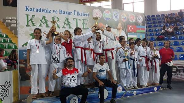 Uluslararası Karadeniz Hazar Ülkeleri Karate Şampiyonası tamamlandı 