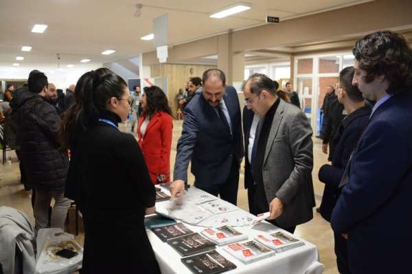 'Mustafa Akgül Özgür Yazılım Kış Kampı' Anadolu Üniversitesi ev sahipliğinde baş