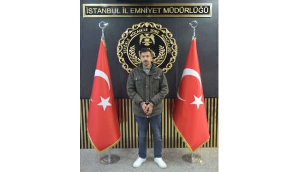 Terör örgütü PKK'nın elebaşı Öcalan'ın pankartını asan 2 şüpheli yakalandı