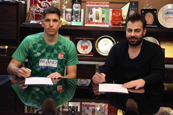 Sivasspor, kaleci Dorde Nikolic'i transfer etti