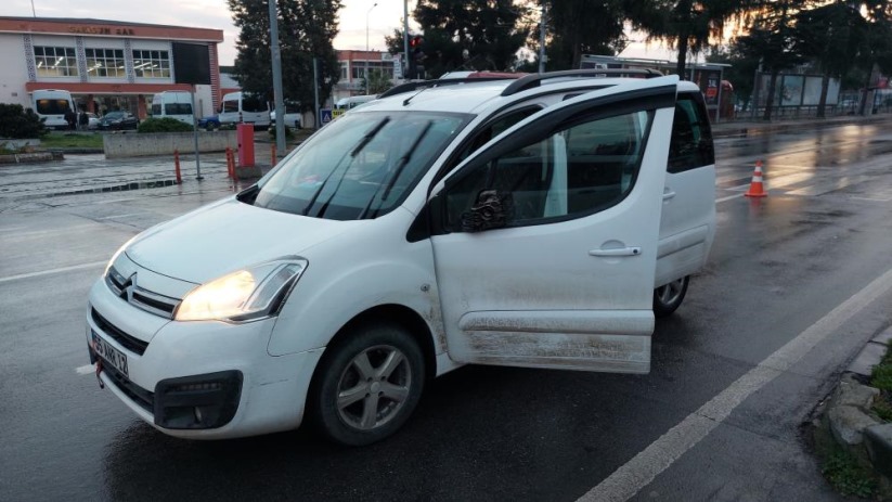 Samsun'da çaldığı araçla kaçan hırsız, polisin film gibi kovalamacası sonucu yakalandı