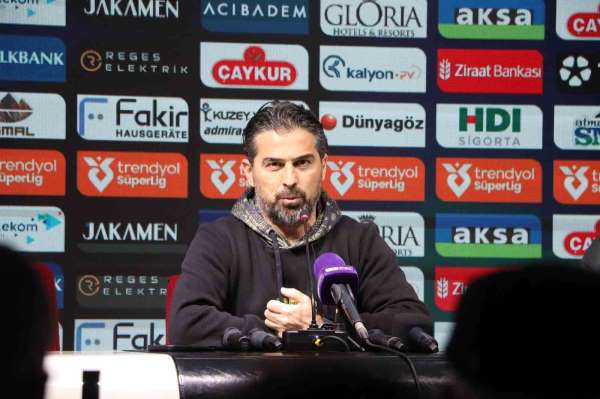 İlhan Palut: 'Kaçırdığımız pozisyonlar rakibimizi oyunda tuttu'