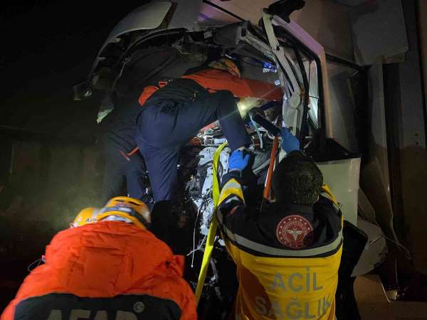 Sivas'ta zincirleme trafik kazası: 8 yaralı