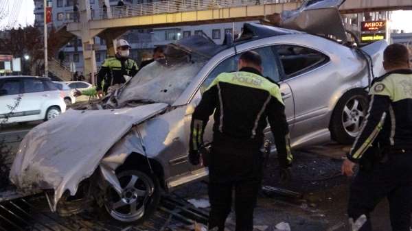 Diyarbakır'da feci kaza: 2'si ağır 3 yaralı 