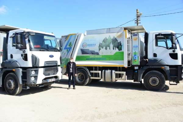 Hibrit çöp kamyonlarıyla yüzde 50 tasarruf sağlıyor 