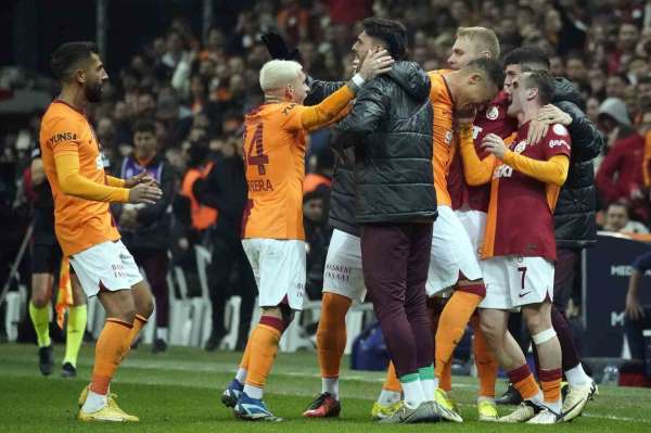Galatasaray, Antalyaspor'a kaybetmiyor