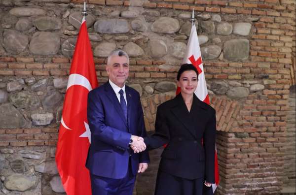 Bakan Bolat, Gürcistan Ekonomi ve Sürdürülebilir Kalkınma Bakanı Kvrivishvili ile görüştü