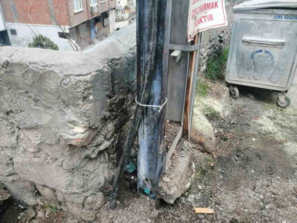 ÇEDAŞ'ın yanan elektrik kabloları tedirgin etti