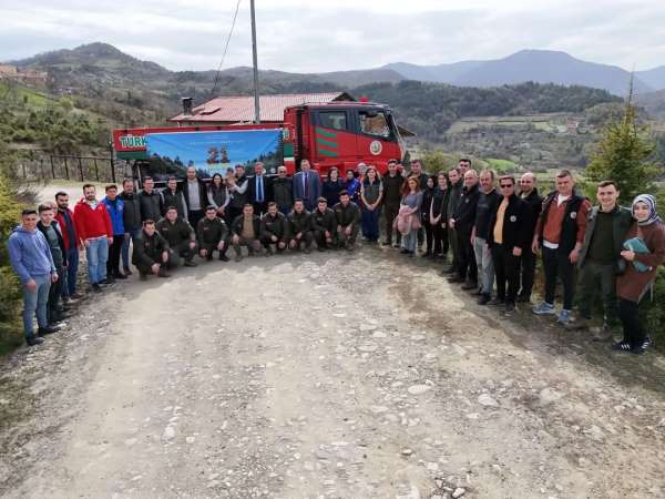 Türkeli'de fidanlar toprakla buluştu
