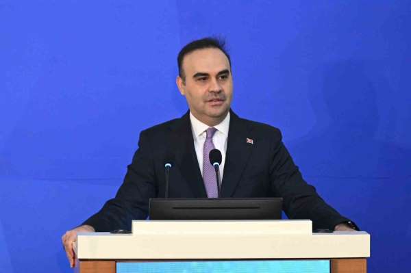 Bakan Kacır: ''Otomotiv ihracatımız 41,5 milyar dolarla rekor tazeledi''