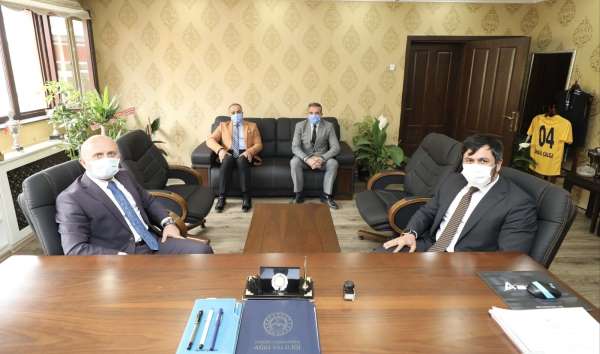 Ağrı Valisi Varol'dan, Gençlik ve Spor İl Müdürü İsmail Çalgan'a hayırlı olsun ziyareti
