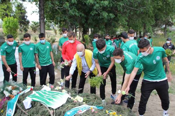 Serik Belediyesporlu futbolculardan Ali Aksu'ya vefa