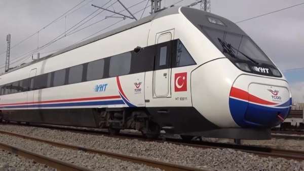 43 ilin geçiş güzergahı hızlı trenle buluştu, ilk sefer yapıldı: Binlerce vatandaş Türk bayraklarıyla karşılad - Kırıkkale haber