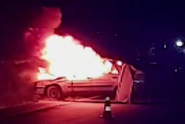 Kaza yapan araç alev alev yandı - Aksaray haber
