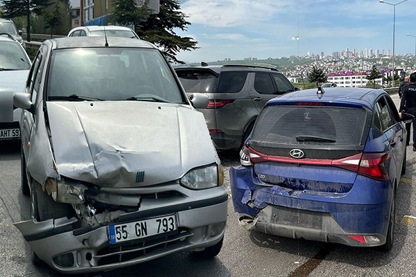 Samsun'da otomobiller çarpıştı: 1 yaralı