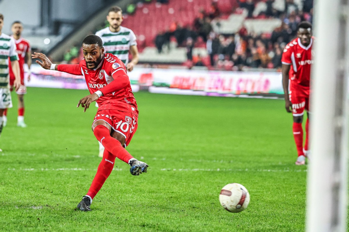 Samsunspor'da imzalar atılıyor!
