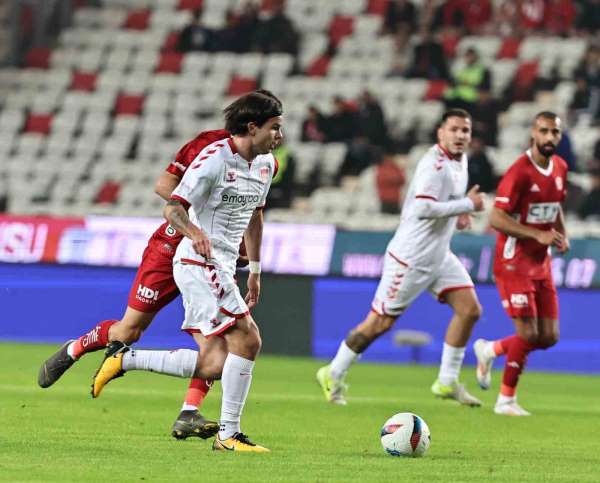 Sivasspor - Antalyaspor maçının VAR'ı Miguel Angel Ortiz Arias
