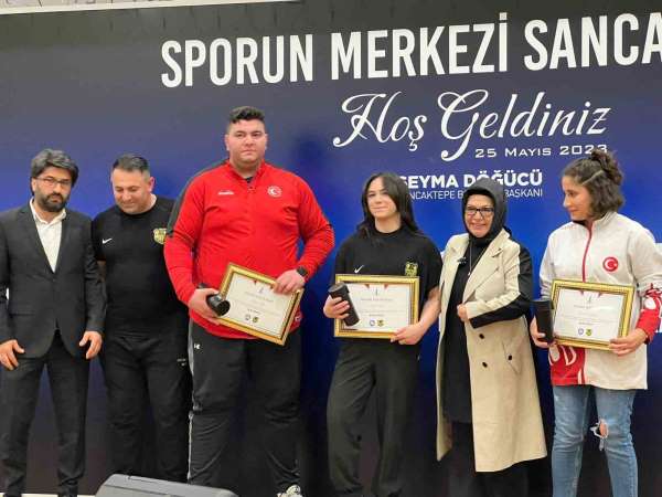 Başkan Döğücü şampiyon sporcularla yemekte buluştu - İstanbul haber