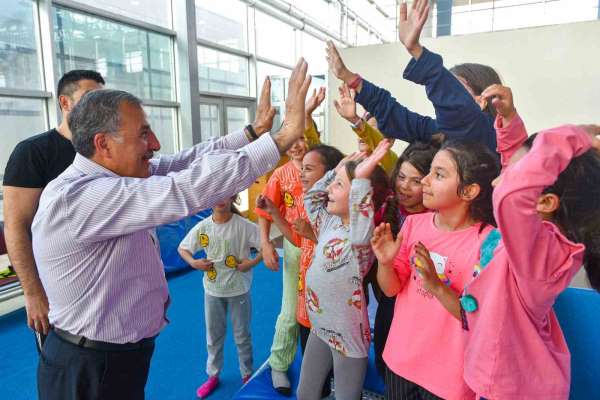 KMÜ'nün 'Haydi Gel Spor Yapalım' projesine çocuklar yoğun ilgi gösterdi - Karaman haber
