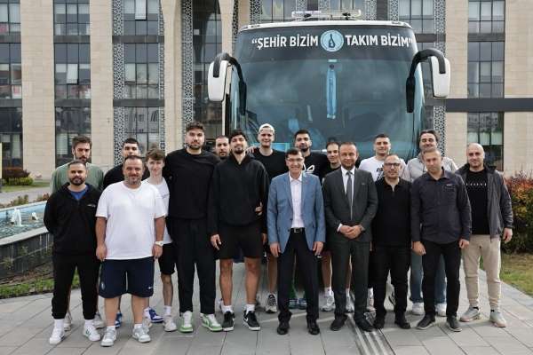 Başkan Eyüp Kahveci'den Kütahya Belediyespor Basketbol Takımına moral ve destek