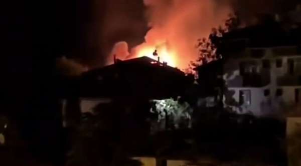 Boyabat'ta ev yangını