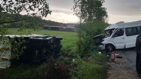 Karabük'te 4 araçlı zincirleme kaza: 1'i ağır 9 yaralı