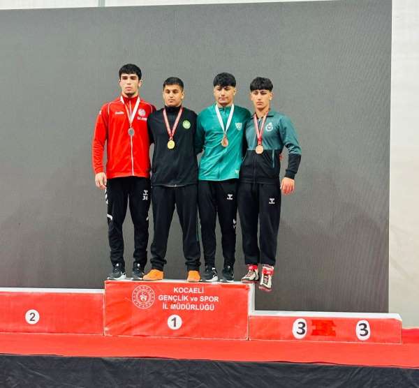 Manisalı güreşçilerden U15 Türkiye Şampiyonası'nda 7 madalya