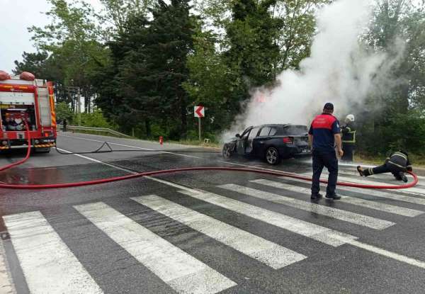 Ordu'da seyir halindeki otomobilde yangın çıktı