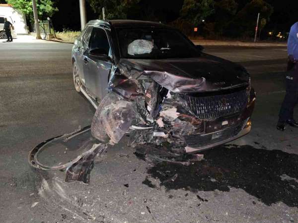 AK Parti Tunceli İl Başkanı Özaydın ve eşi trafik kazası geçirdi