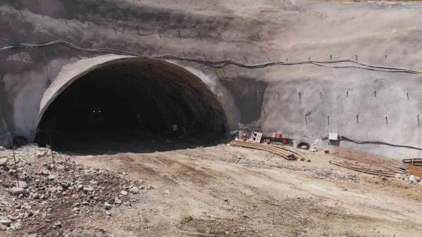 Filyos'a giden tünel çalışmalarında ışık göründü