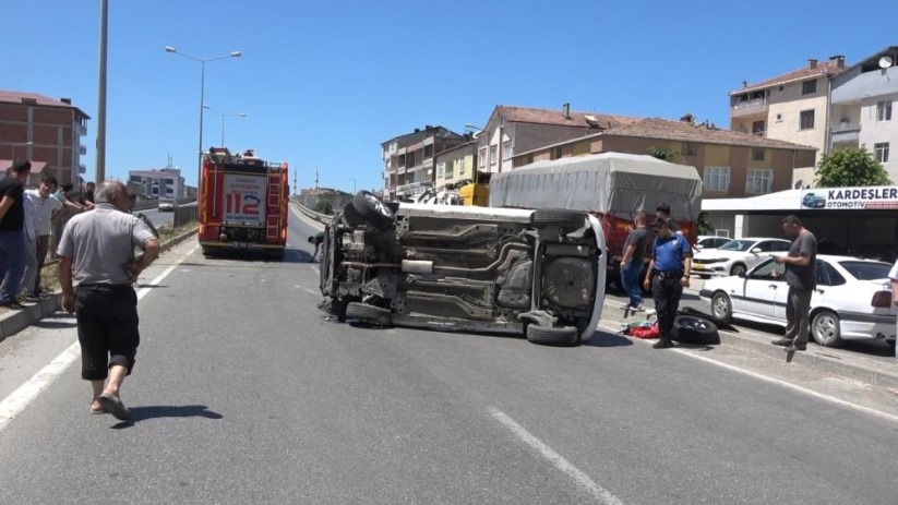 Samsun'da otomobil takla attı: 2 yaralı